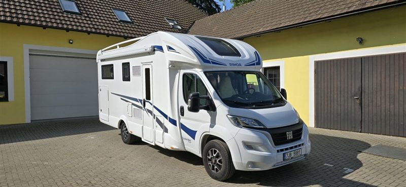 Super Brig 95 — exteriér